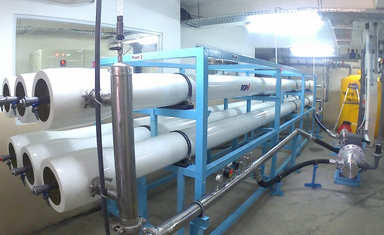 Sistem Filter Air Laut Sea Water Reverse Osmosis (SWRO)