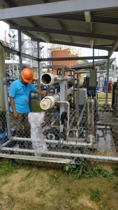 Instalasi sistem pengolahan air bersih untuk industri